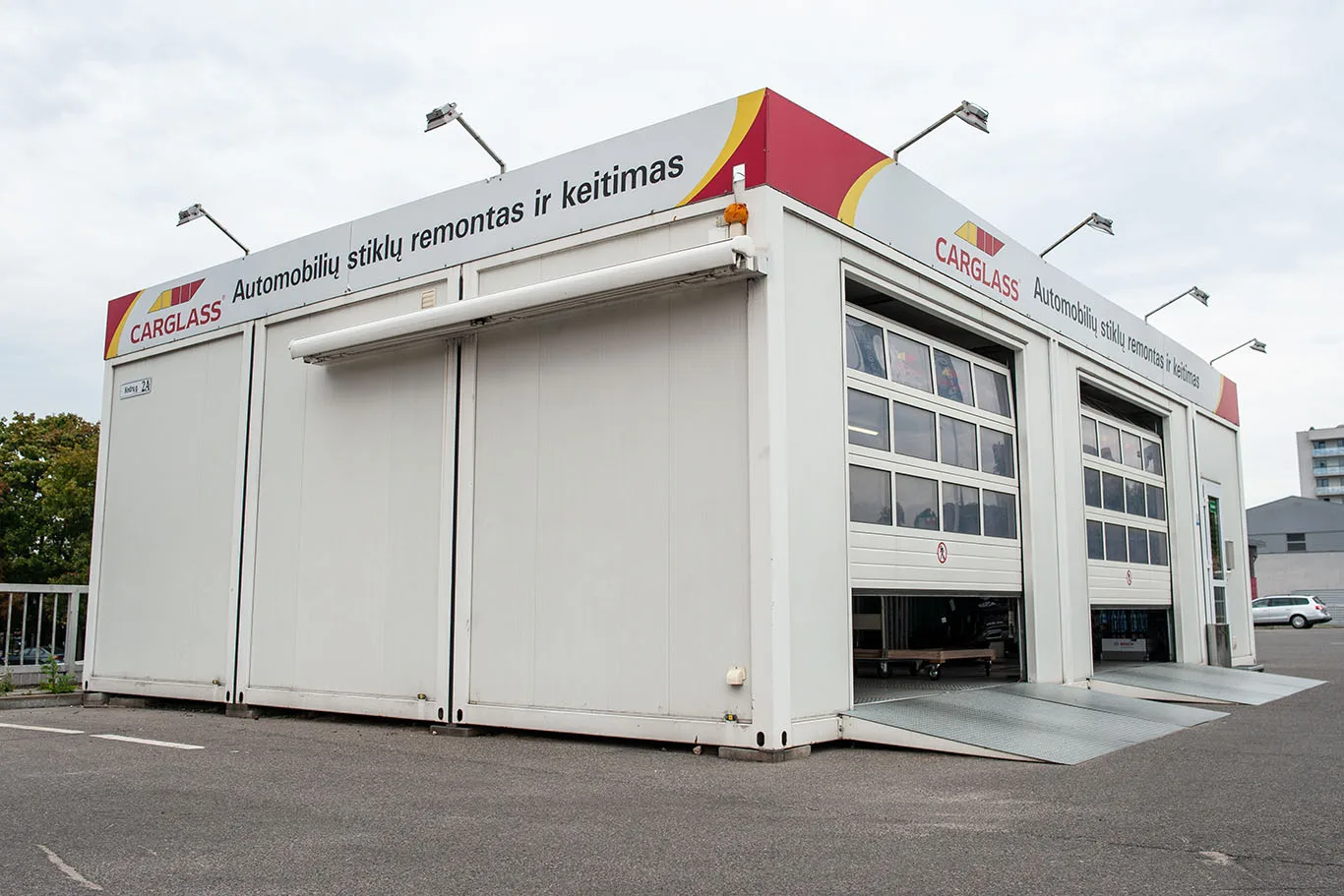 Modular Car Service Point in Vilnius image 4