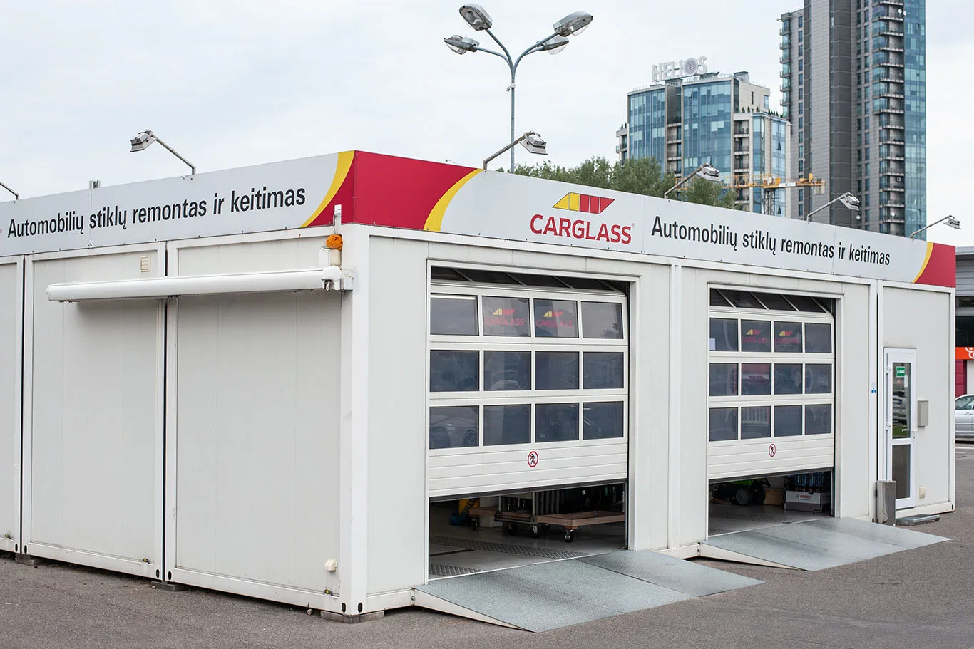 Modular Car Service Point in Vilnius image 3