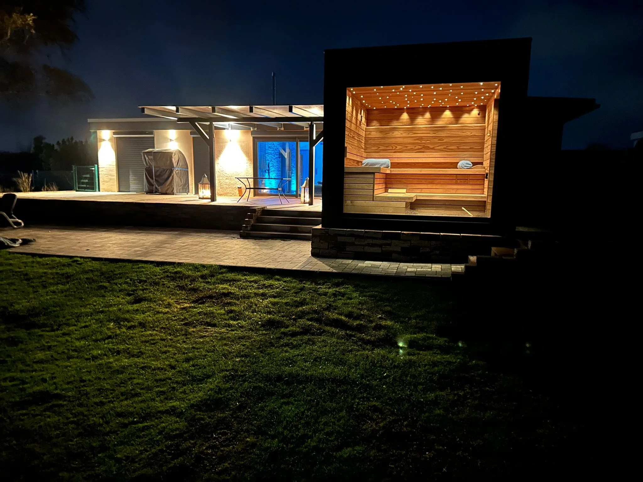 Modular Sauna Cabin image 3