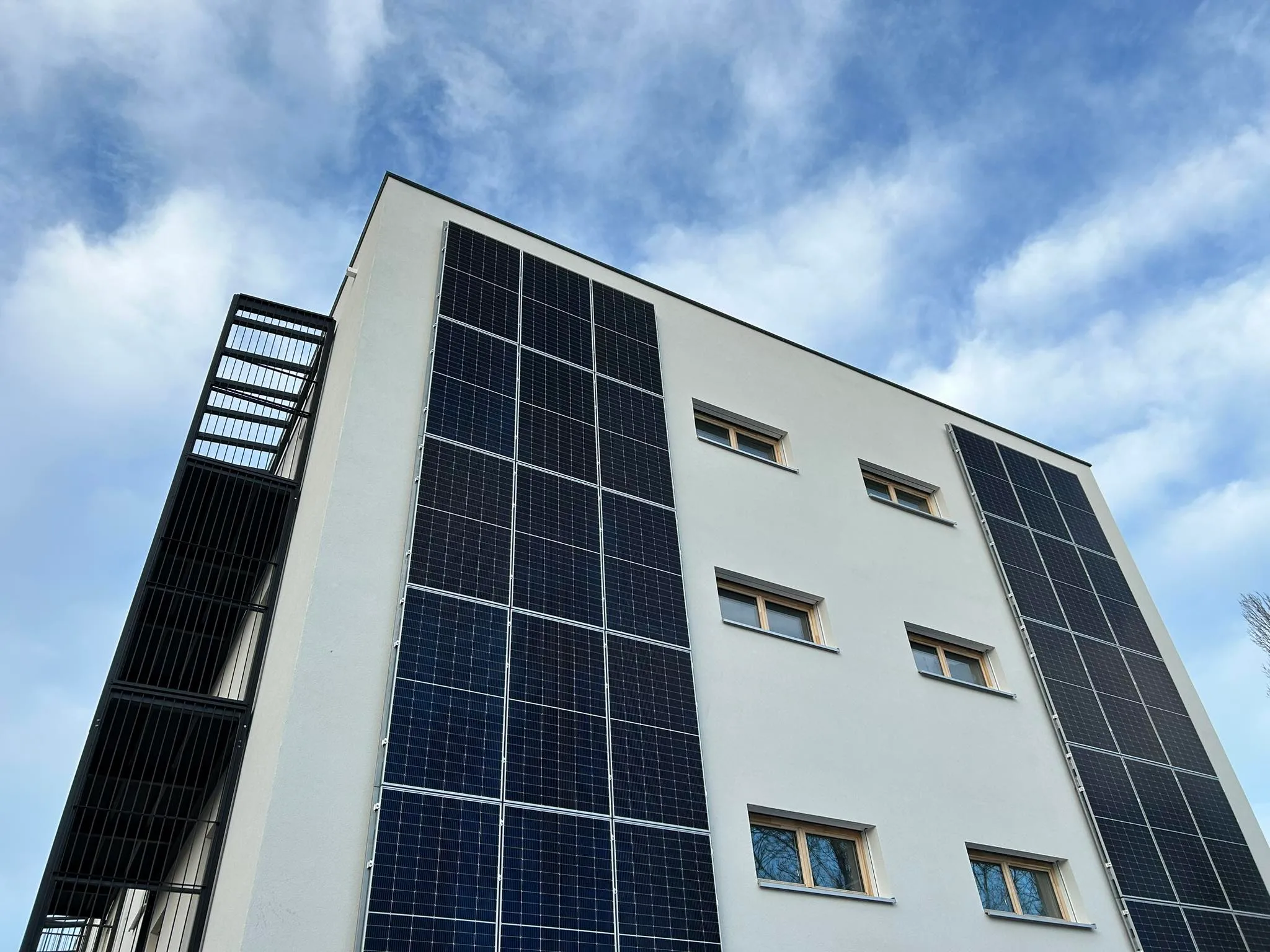 Mysłowice Energy-Positive Municipal Housing image 4