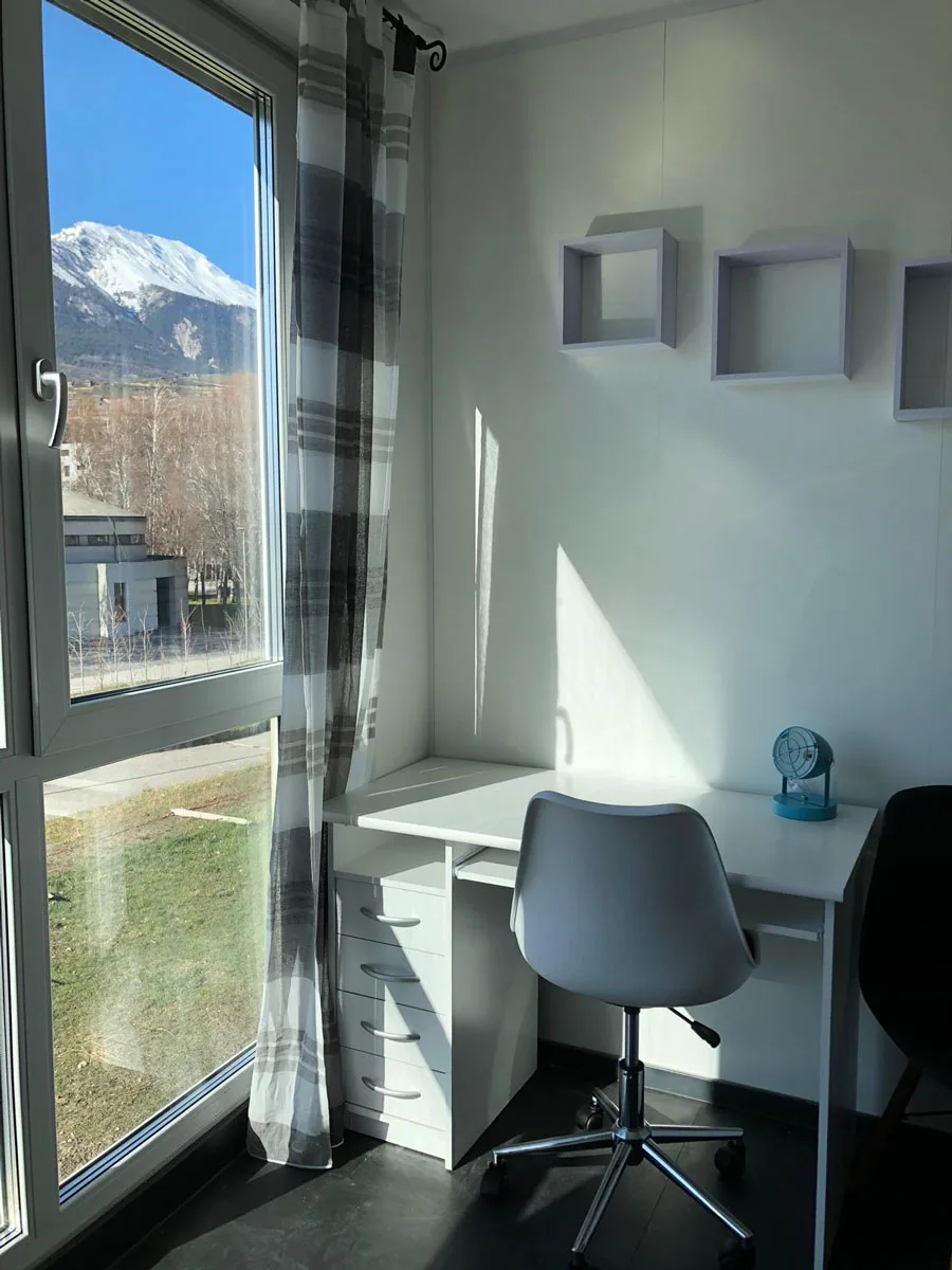 Smallville Student Living image 4