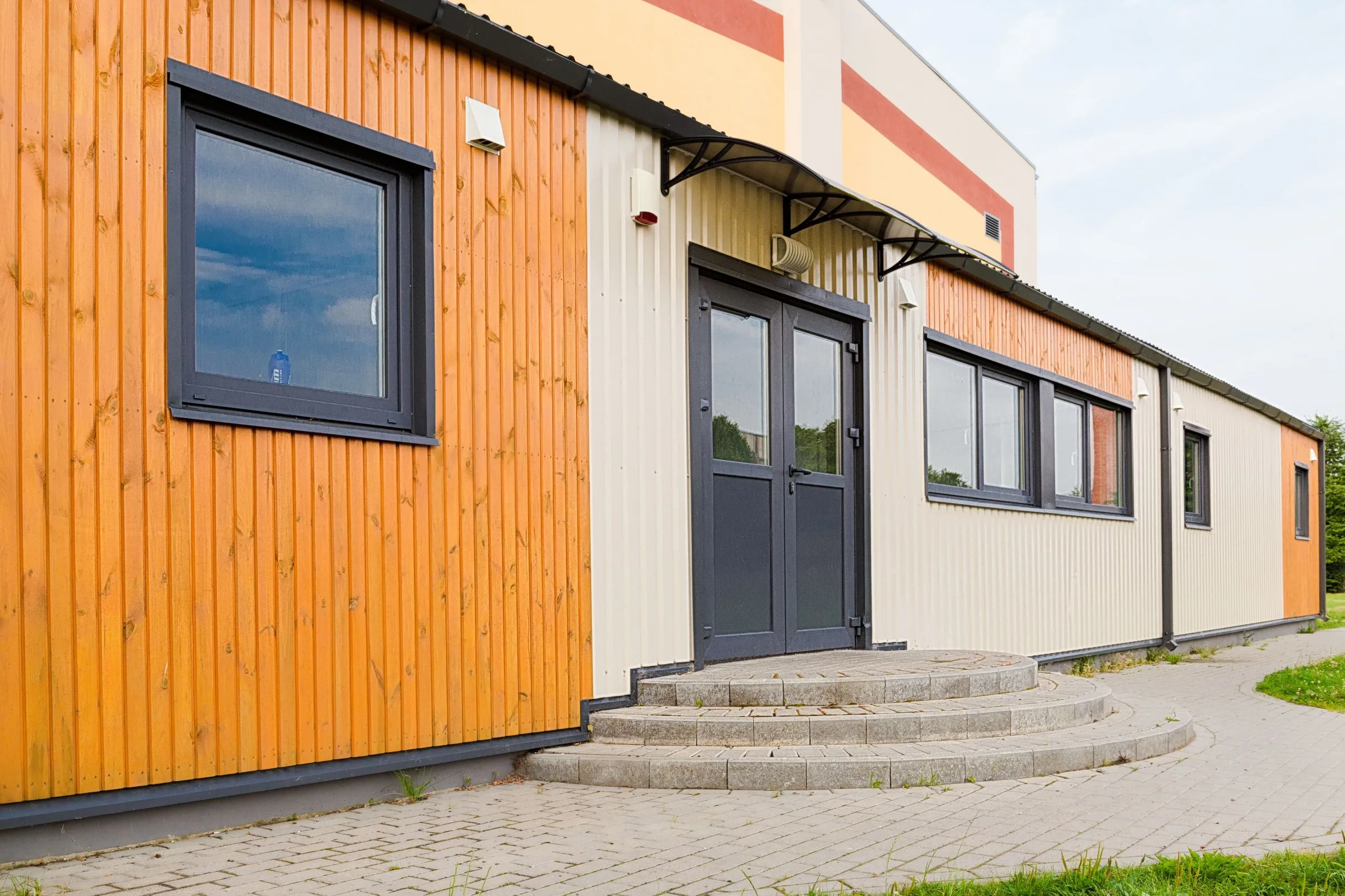 144 m² Mokyklos priestatas Grobiņoje, Latvijoje