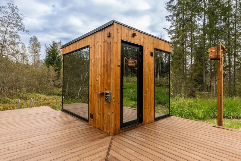 Cube 10 sauna with washing room