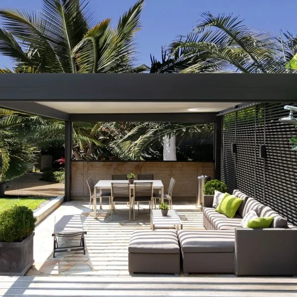 Bioclimatic Pergola Installation